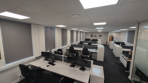1,380 sq ft suite photo