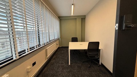 249 sq ft suite photo