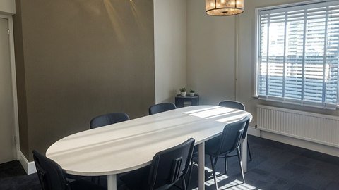 55 sq ft suite photo 5