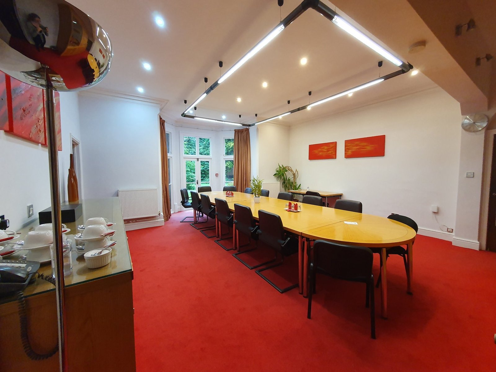 Inside The Old Vicarage, Castle Donnington, Derby — building photo 1