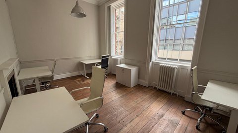 198 sq ft suite photo