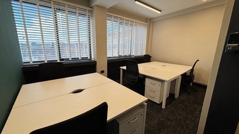 200 sq ft suite photo