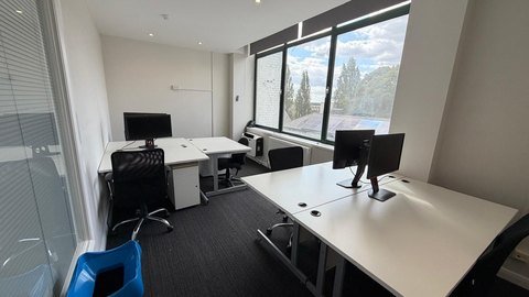 265 sq ft suite photo