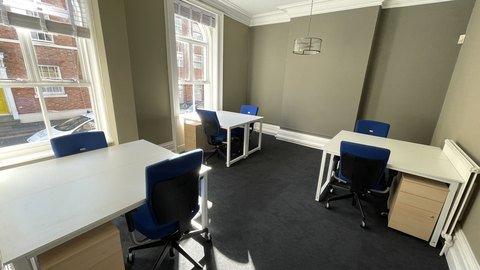 231 sq ft suite serviced office to rent at 5 Museum Square, Leicester