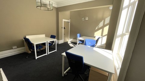 231 sq ft suite serviced office to rent at 5 Museum Square, Leicester — photo 3