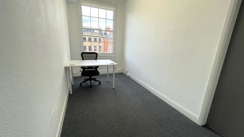 96 sq ft suite serviced office to rent at The Crescent, Leicester
