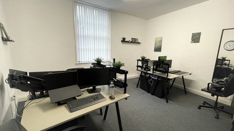 1,708 sq ft suite serviced office to rent at The Crescent, Leicester — photo 3