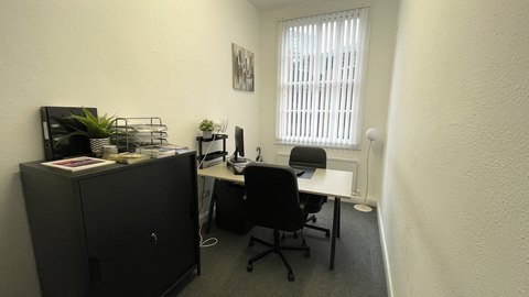 1,708 sq ft suite serviced office to rent at The Crescent, Leicester — photo 4