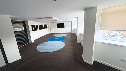 5,200 sq ft suite photo 3