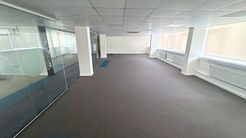 5,200 sq ft suite photo 7