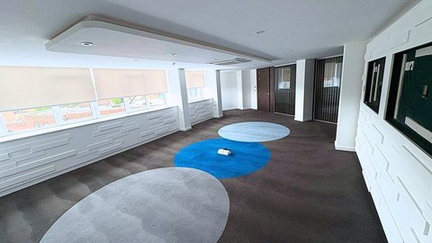 5,200 sq ft suite photo 4